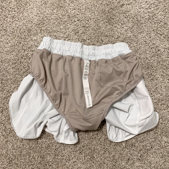 lululemon hotty hot shorts brand new sold out online - Picture 4 of 5